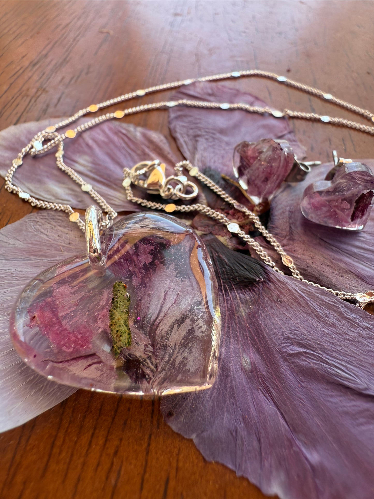 The Desert Rose set - Heart Pendant and Earring Studs