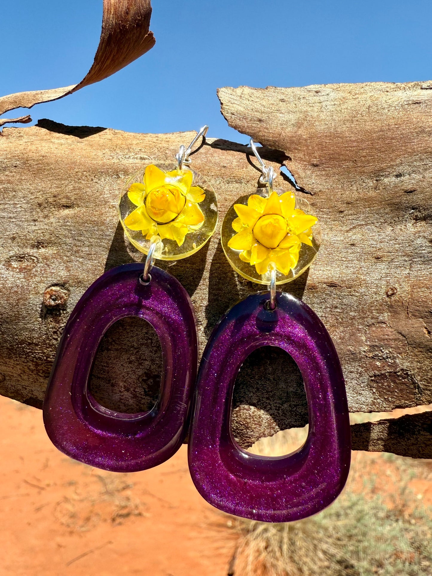 Golden Everlasting Shimmer Earrings