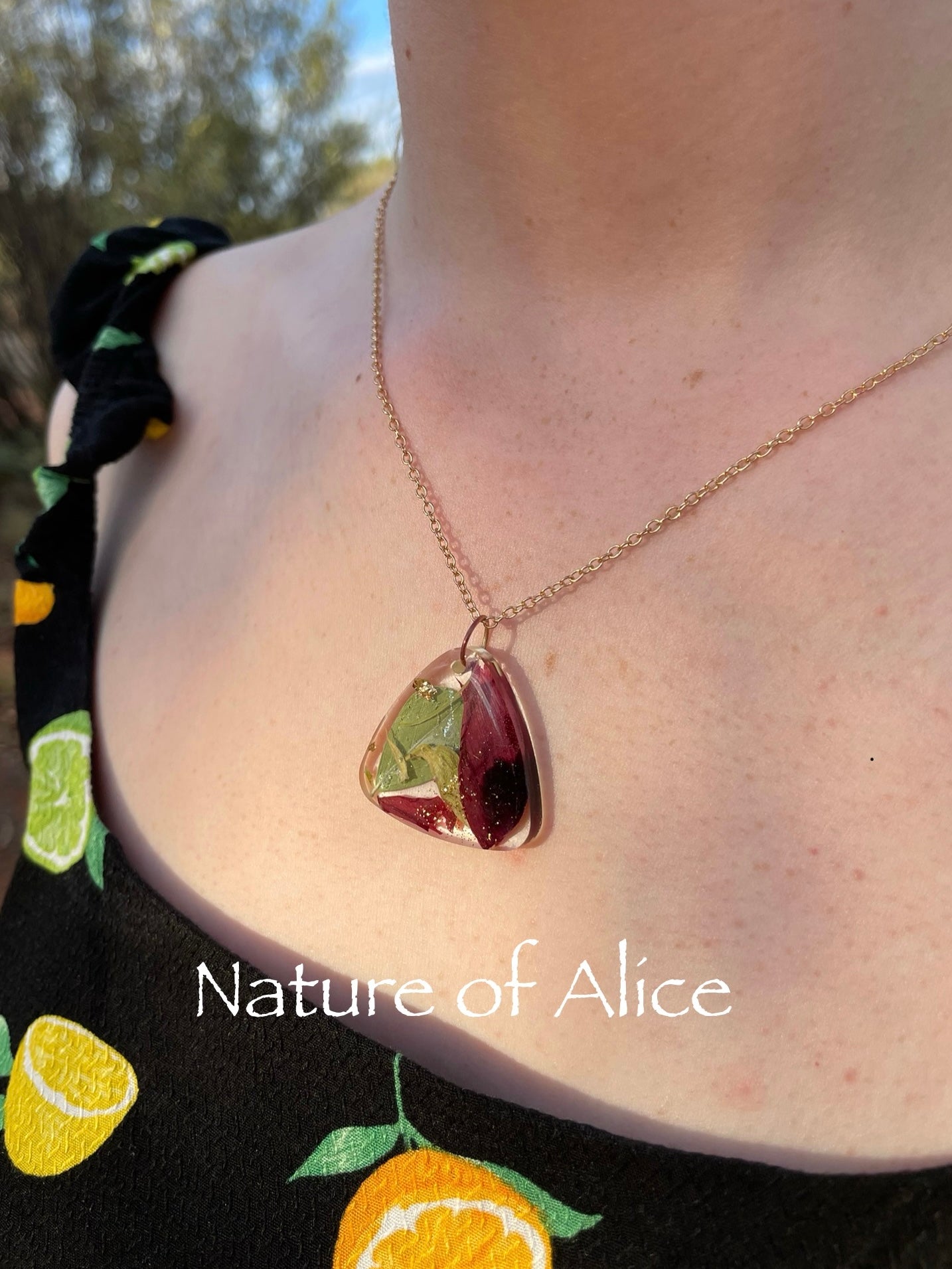 Sturt's Desert Pea, necklace, pendant, gold, Alice Springs, Central Australia, Northern Territory, native wildflowers