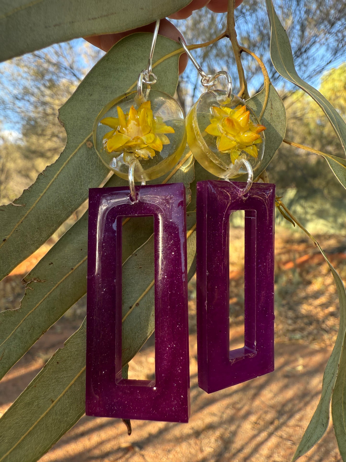 Golden Everlasting Shimmer Earrings